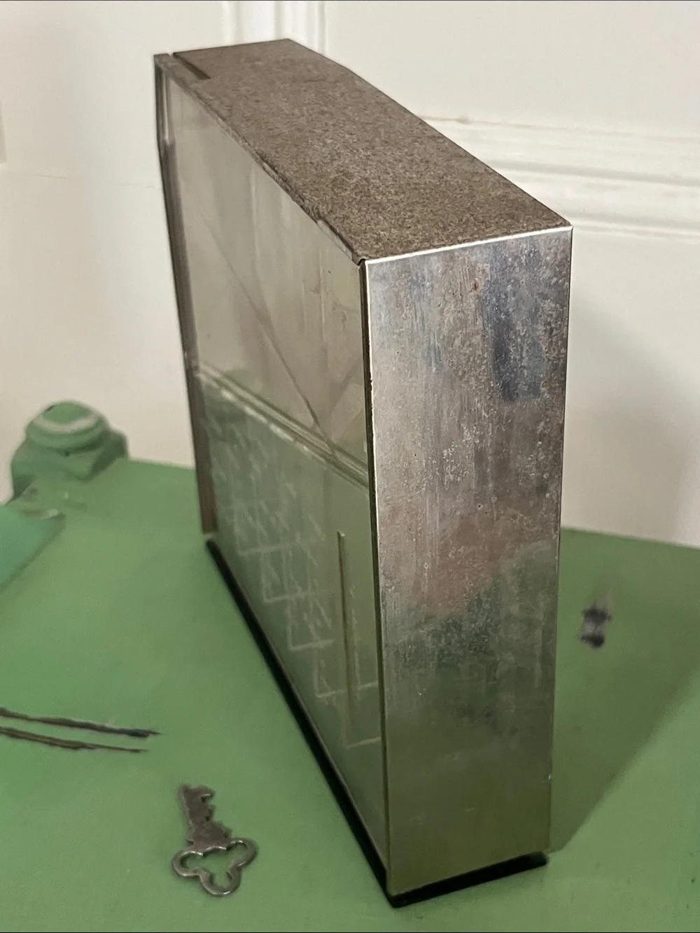Acrylic Coin / Money Sorter w/ Eagle Lock Co. key Steampunk Vintage